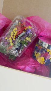Video of 2 packs of freeze dried edible flowers for Mother's Day.